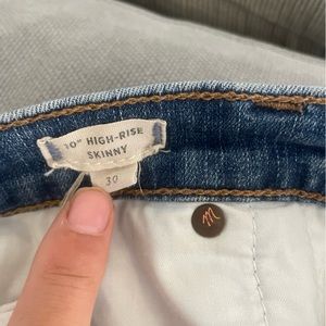 Madewell skinny high rise stretch distressed jeans size 30